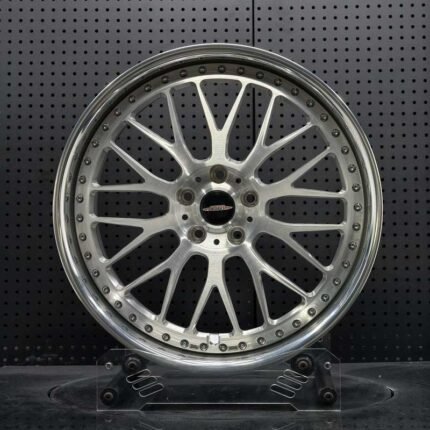 XL DUAL SERIES-001 two-piece modular forged wheel front face with brushed silver mesh and polished stepped lip