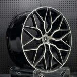 XL MONO SERIES-022 aerospace 6061-T6 aluminum forged rim displaying precision diamond cut spoke edges and ventilation