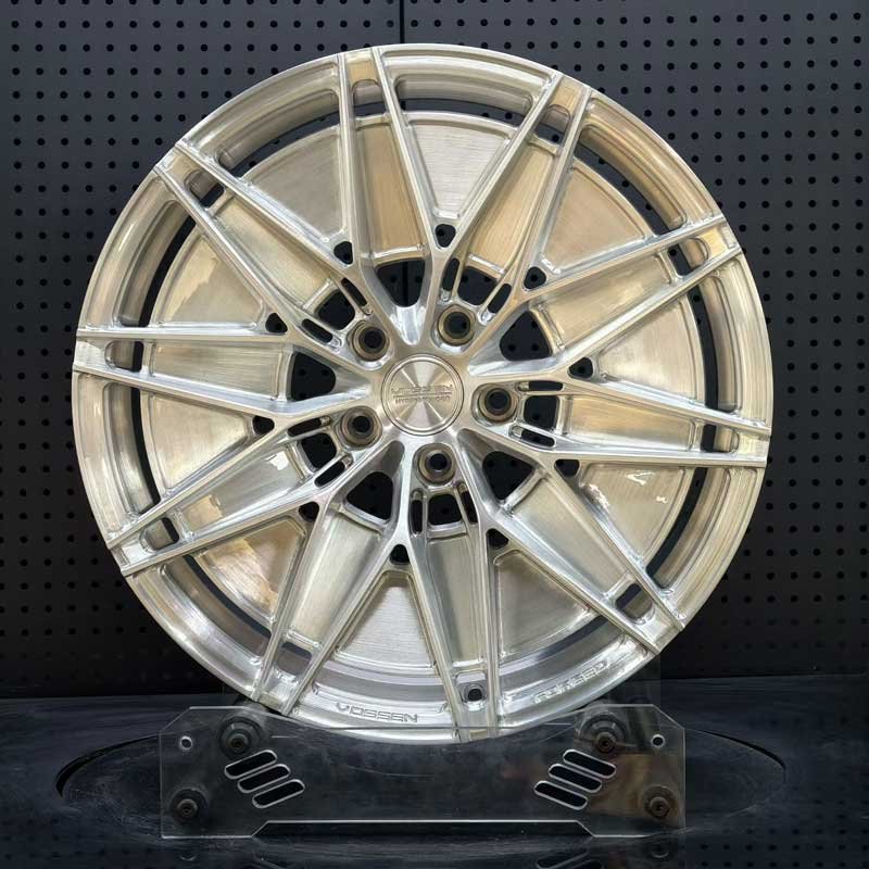 XL-MONO-SERIES-030 Brushed Split-Spoke Forged Wheel - Front Face XL MONO SERIES-030 brushed clear geometric split-spoke monoblock forged wheel front face with Vossen center cap