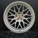XL MONO SERIES-031 satin silver retro cross-mesh monoblock forged wheel front face with HRE crest center cap