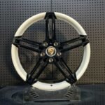 XL MONO SERIES-033 two-tone gloss black and white lip 5-spoke monoblock forged wheel front face with Porsche crest center cap