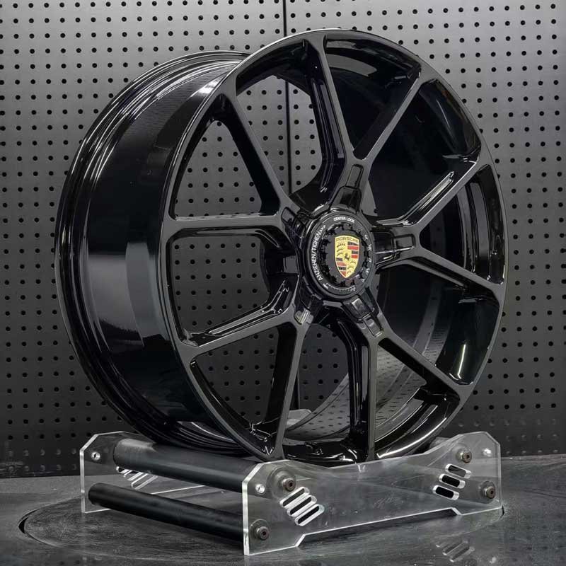 XL-MONO-SERIES-036 Concave GT3 Profile & Barrel Depth XL MONO SERIES-036 concave gloss black Porsche 992 GT3 style forged rim angled view showing barrel depth and center lock nut