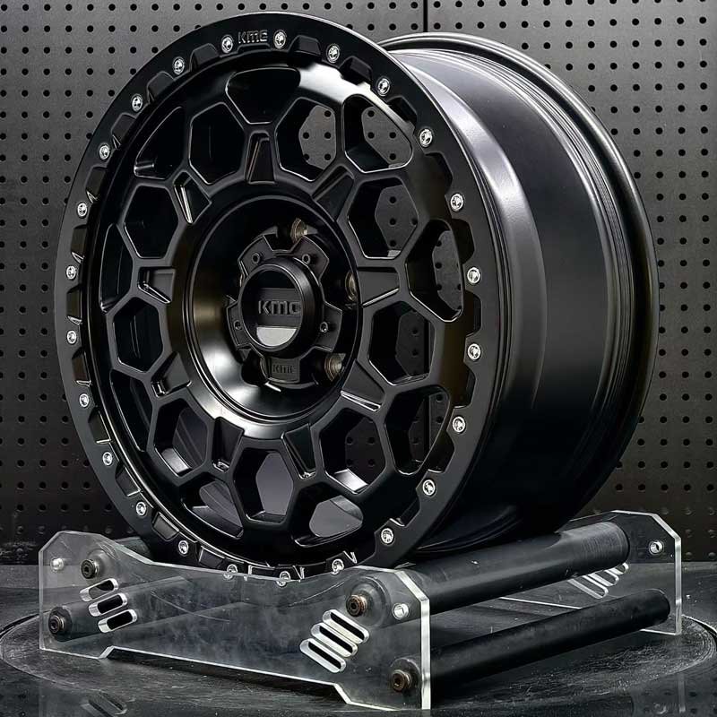 XL-OFF-ROAD-SERIES-002 Honeycomb Spoke & Beadlock Craftsmanship Detail XL OFF-ROAD SERIES-002 aerospace 6061-T6 forged rim displaying honeycomb mesh spoke geometry and beadlock hardware