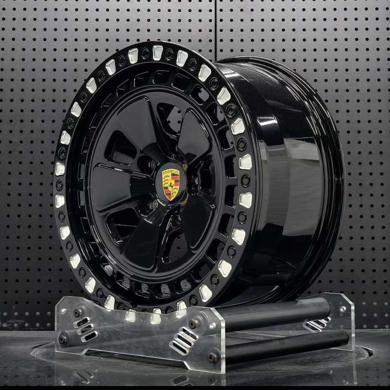 XL-OFF-ROAD-SERIES-004 Overland Barrel Depth & Beadlock Lip Profile XL OFF-ROAD SERIES-004 deep concave Porsche overland forged rim angled view showing barrel depth and milled beadlock lip